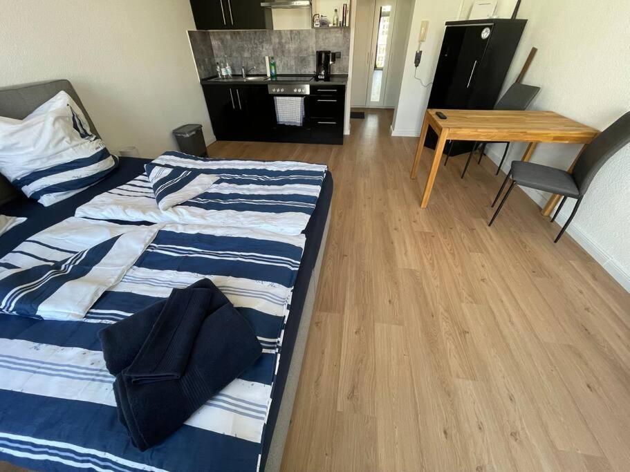 Innenstadt Refugium In Ruhiger Wasserlage+Balkon Leipzig Bagian luar foto