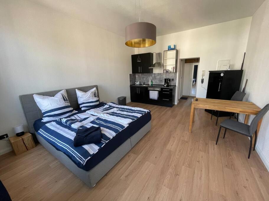 Innenstadt Refugium In Ruhiger Wasserlage+Balkon Leipzig Bagian luar foto